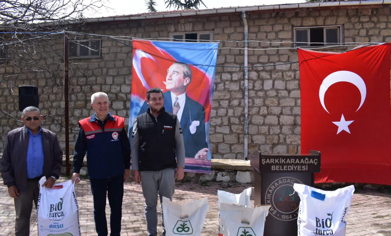 Üreticilere Nohut ve Yağlık Ayçiçeği Tohumu Dağıtıldı