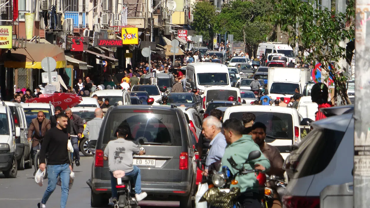 Bayram Alışverişi Yoğunluğu Başladı