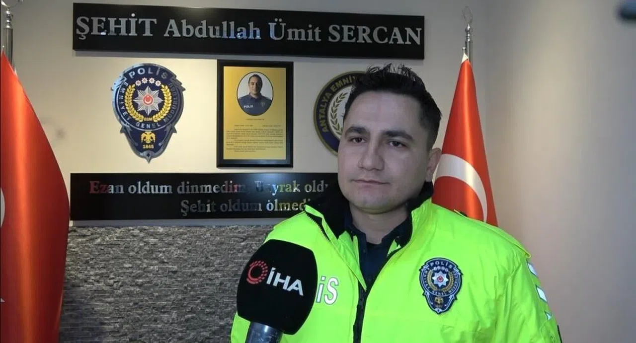 Öğretmene verdiği nasihatle içleri yakan polis memuru: "Onun sayesinde eşime ve çocuğuma binlerce dua geldi"