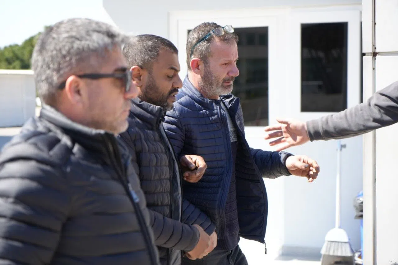 Babanın 22 yaşındaki kızına vedası yürekleri burktu