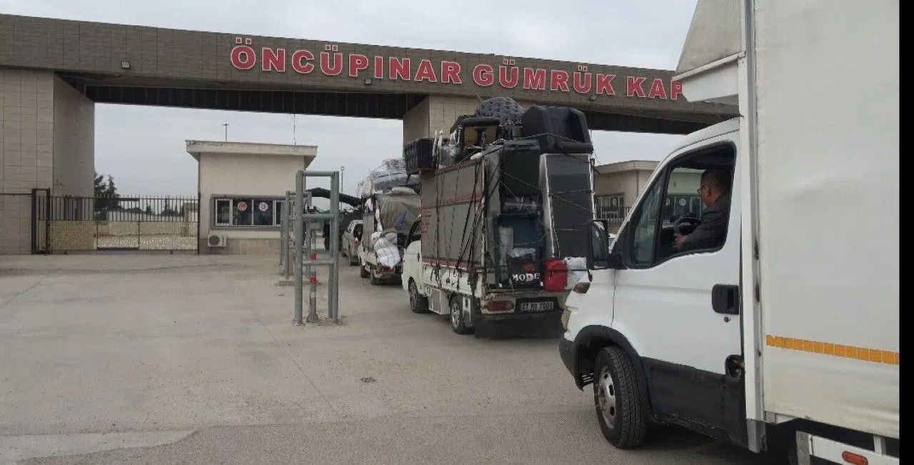 Suriyelilerin bayram öncesi ülkelerine dönüşü sürüyor