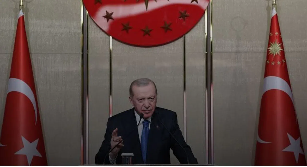 “Biz ülkenin gerçek gündemiyle meşgulüz”