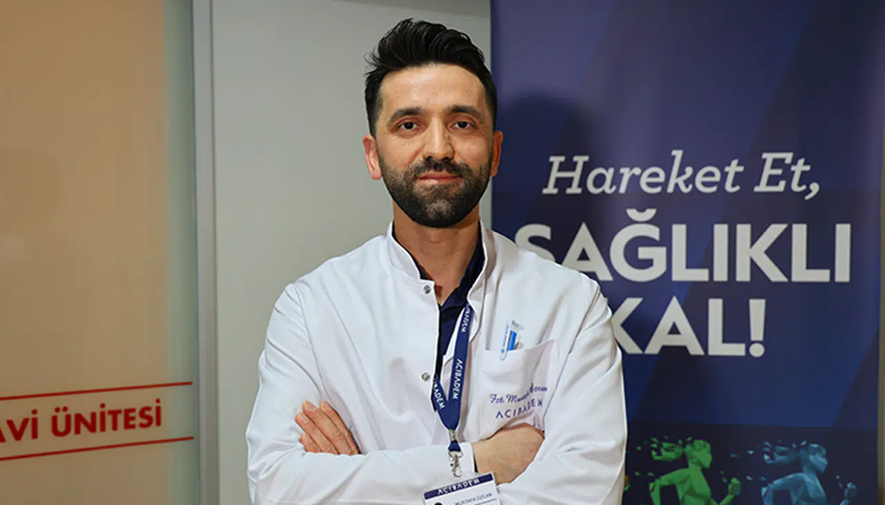 Uzmanı uyardı: "Aşırı telefon ve bilgisayar kullanımı ‘Text Neck' sendromuna yol açıyor"