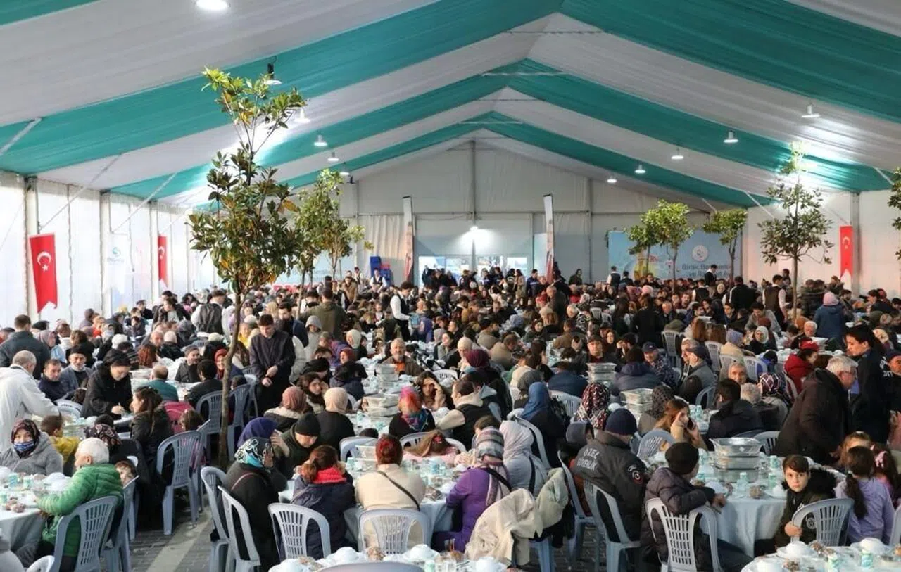 Kahramanmaraş’ta Ramazan Bereketi! Hayırsever İş İnsanından Büyük İftara davet