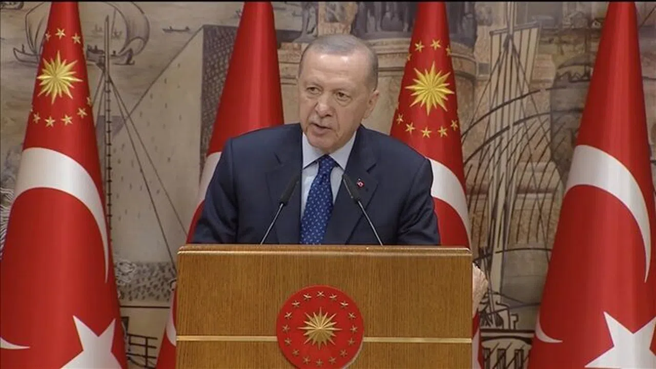 Cumhurbaşkanı Erdoğan: "Demir yumruğumuzu daima hazır tutuyoruz"