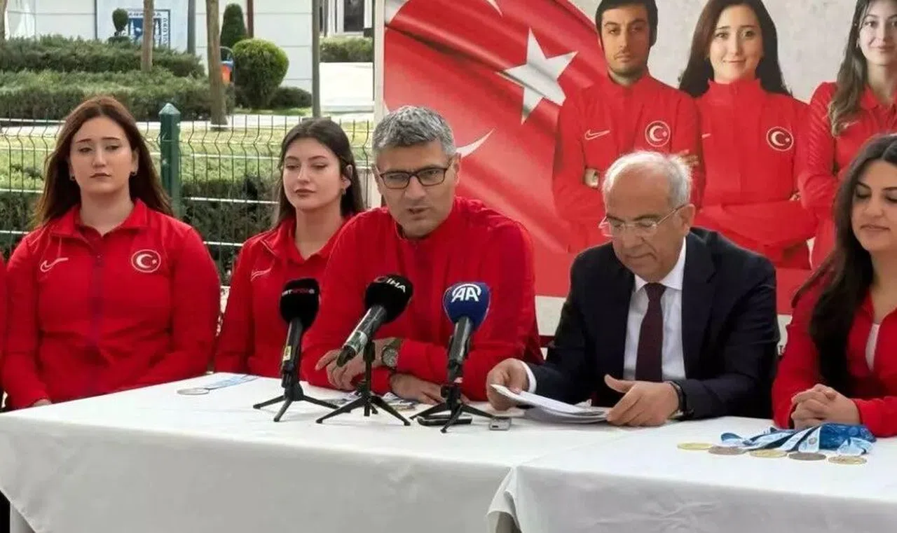 Yusuf Dikeç: "Yalnız olduğum yıllara baktığım zaman şimdi kendimi daha güçlü hissediyorum"