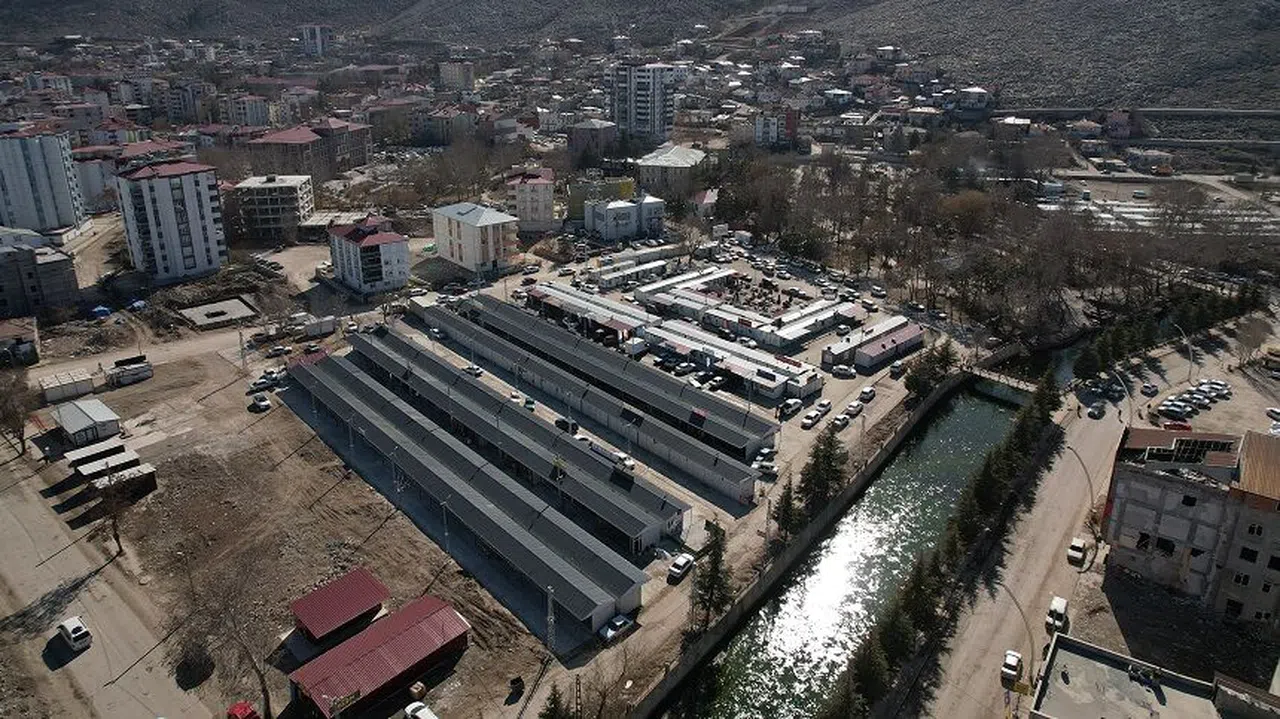 Elbistan’da 2 Yeni Çarşı Hizmete Girdi