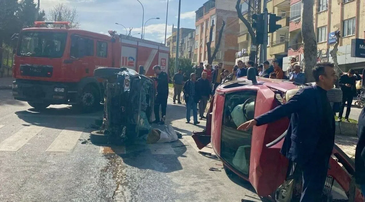 Kahramanmaraş'ta Zincirleme Kaza: 3 Yaralı