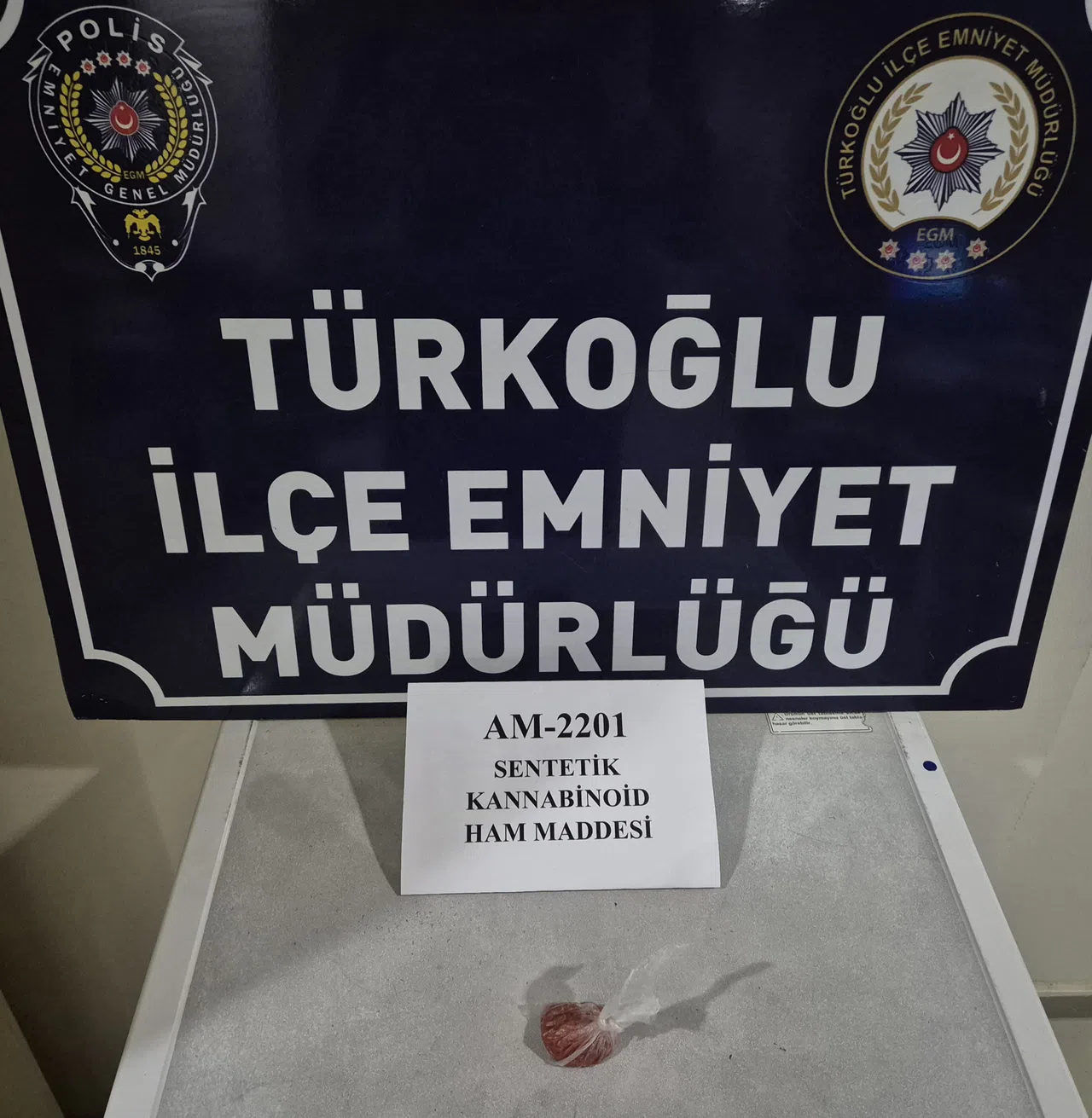 Uyuşturucu Madde Ticareti Yapan 3 Şüpheli Suçüstü Yakalandı