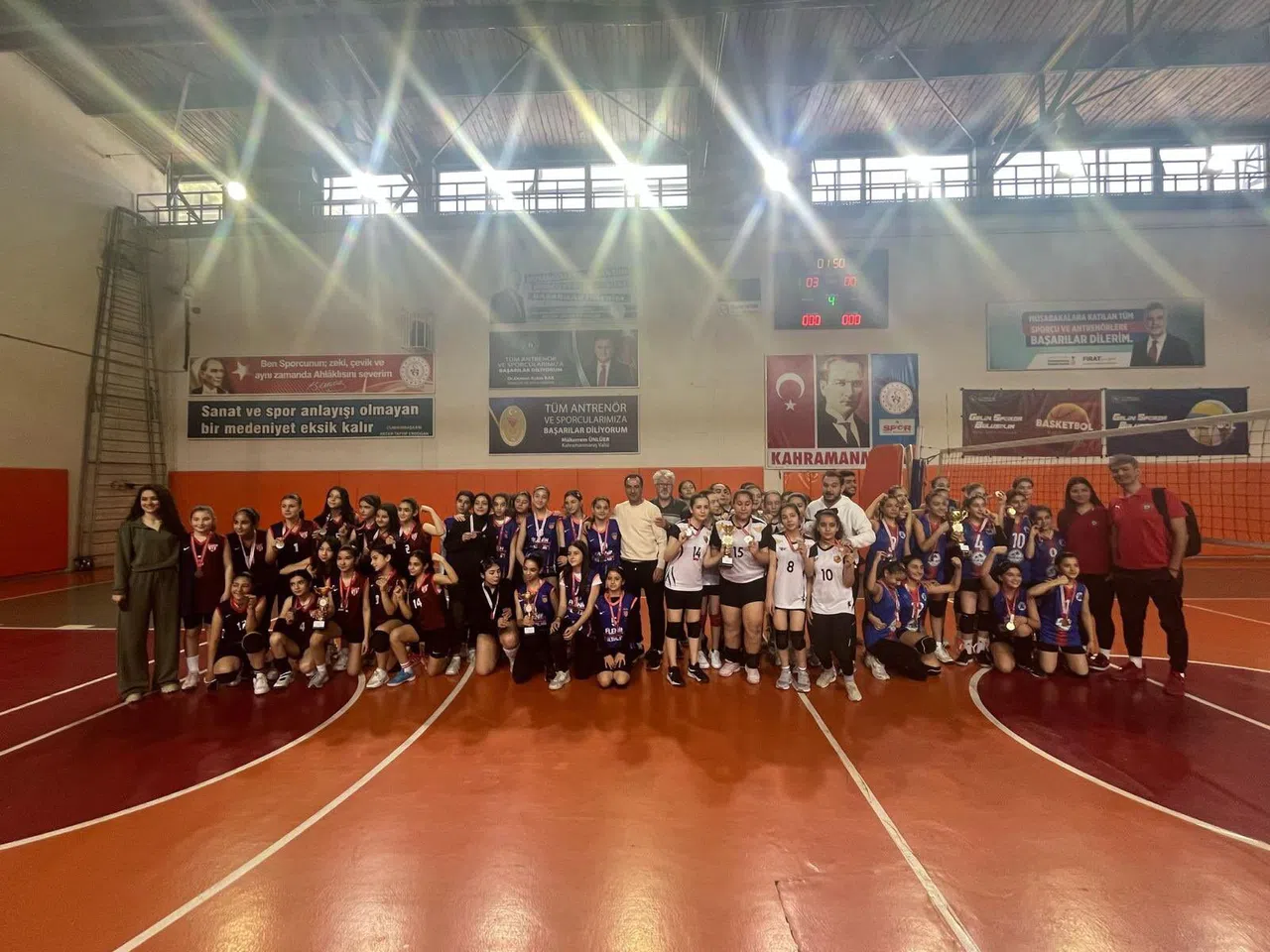 Kahramanmaraş’ta Voleybol Heyecanı: Şampiyonlar Belli Oldu