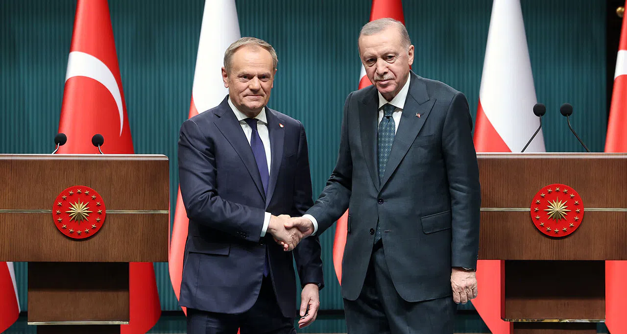 AB'ye Net Mesaj!