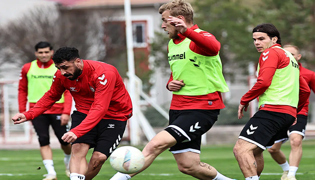 Sivasspor'da Sakat Futbolcuların Durumuna İlişkin Açıklama