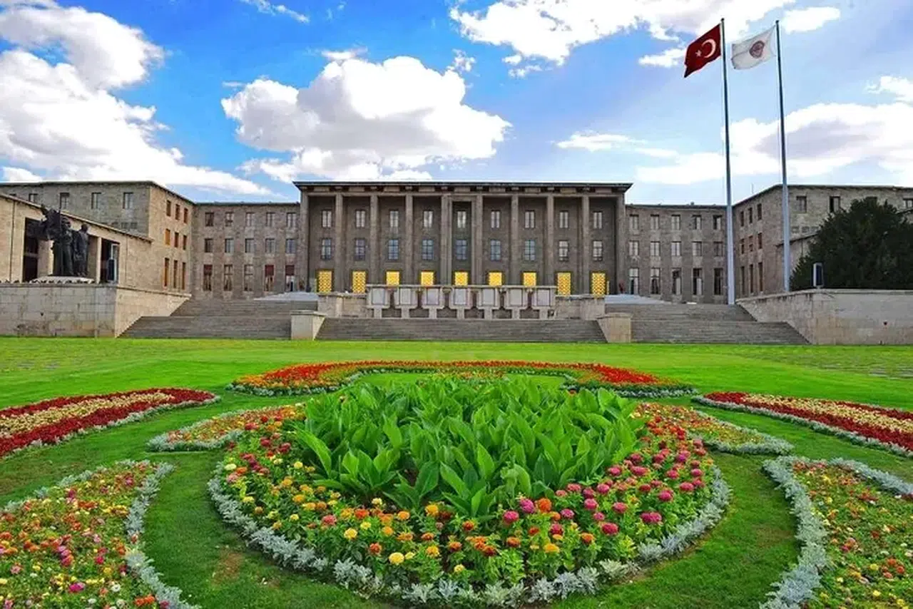 TBMM Gündeminde Bu Hafta... Emekli İkramiyesi TBMM Onayı Alacak