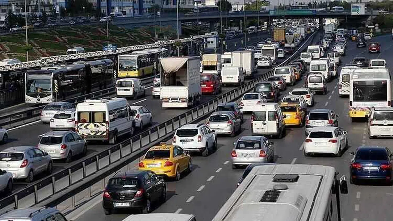 Yeni trafik levhası ve anlamı görenleri şaşırttı
