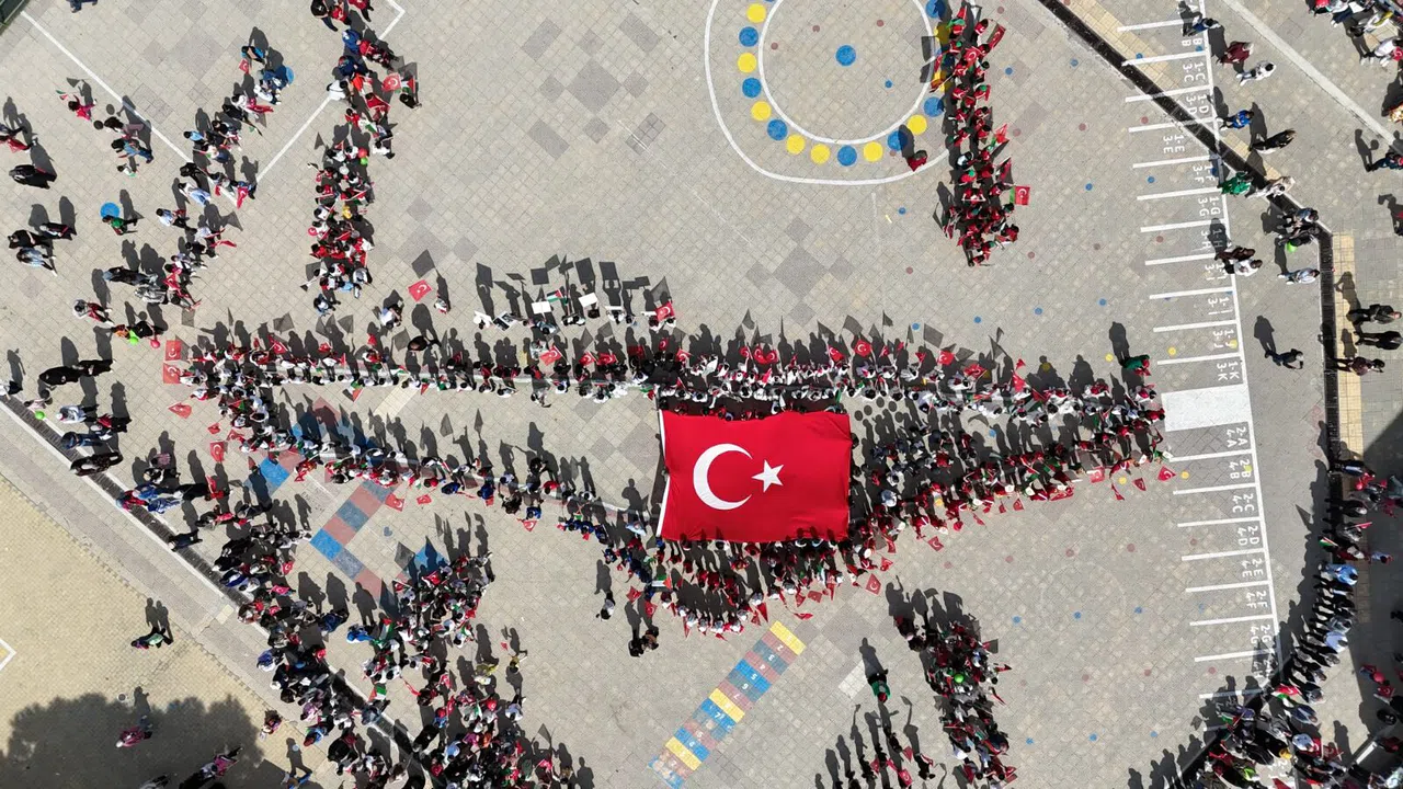 Necip Fazıl Kısakürek İlkokulunda Gazze'ye Destek Programı Düzenlendi