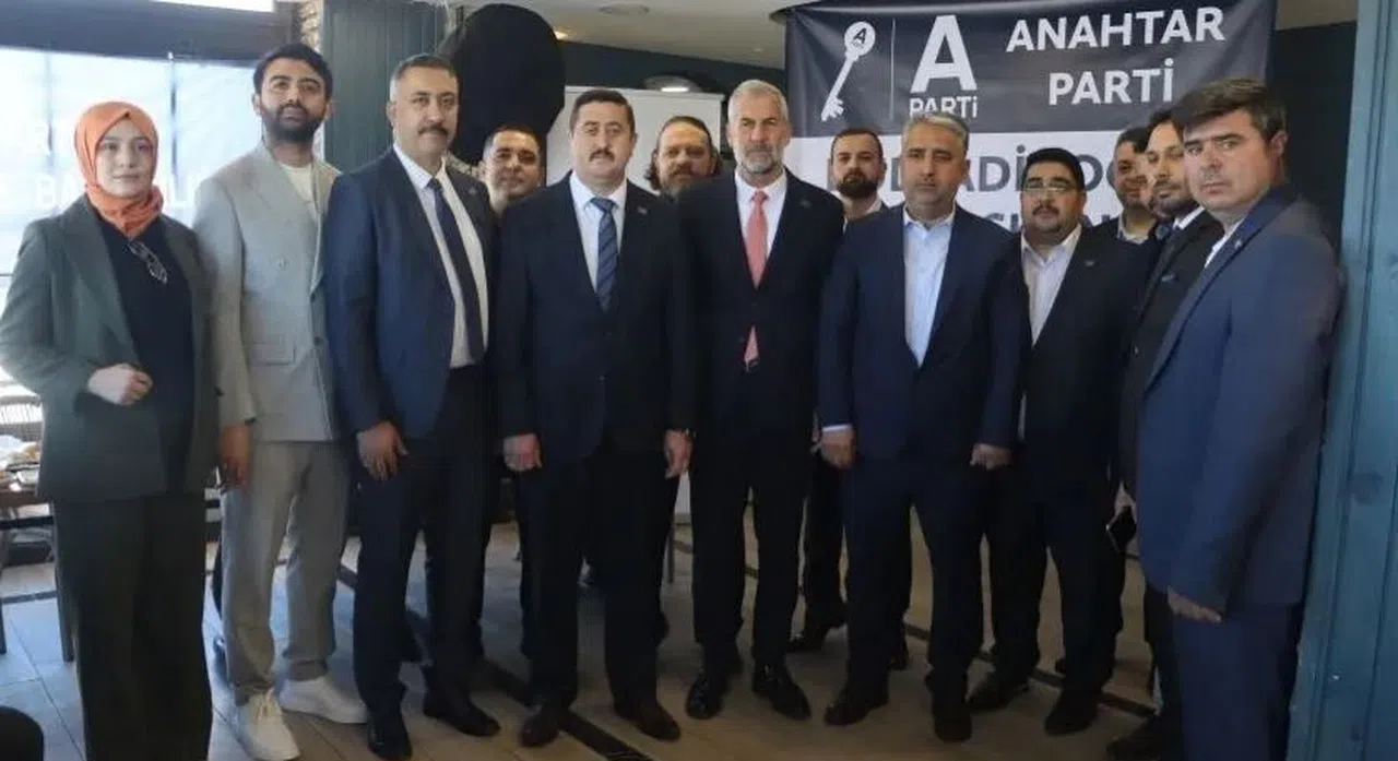 Yeni Bir Siyasi Nefes: Anahtar Parti Dulkadiroğlu’nda