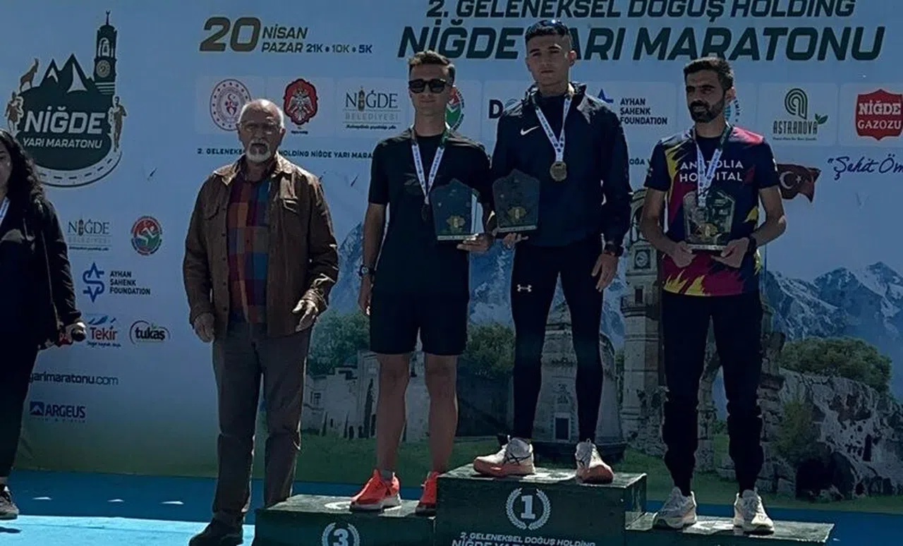 Kahramanmaraşlı Sporcu Niğde’de Kürsüye Çıktı