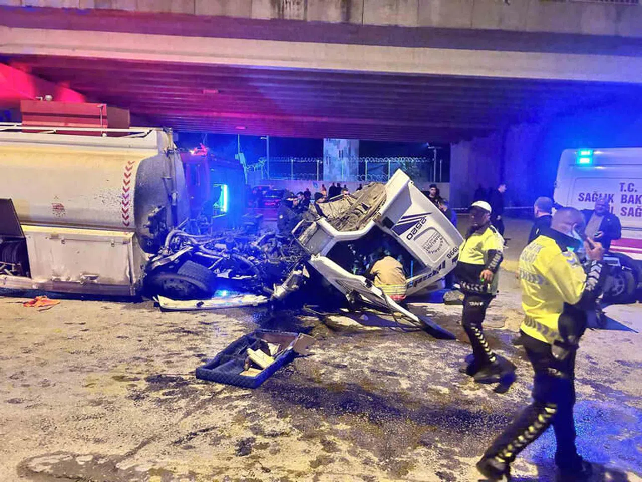 Fren arızası meydana gelen arazöz dehşeti yaşattı: 1 ölü, 1 ağır yaralı