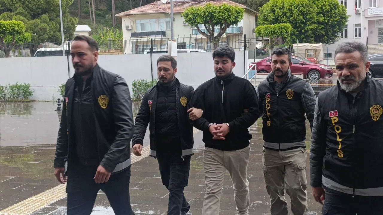 İki Arkadaştan Birini Öldürüp Diğerini Ağır Yaralayan Zanlı Tutuklandı