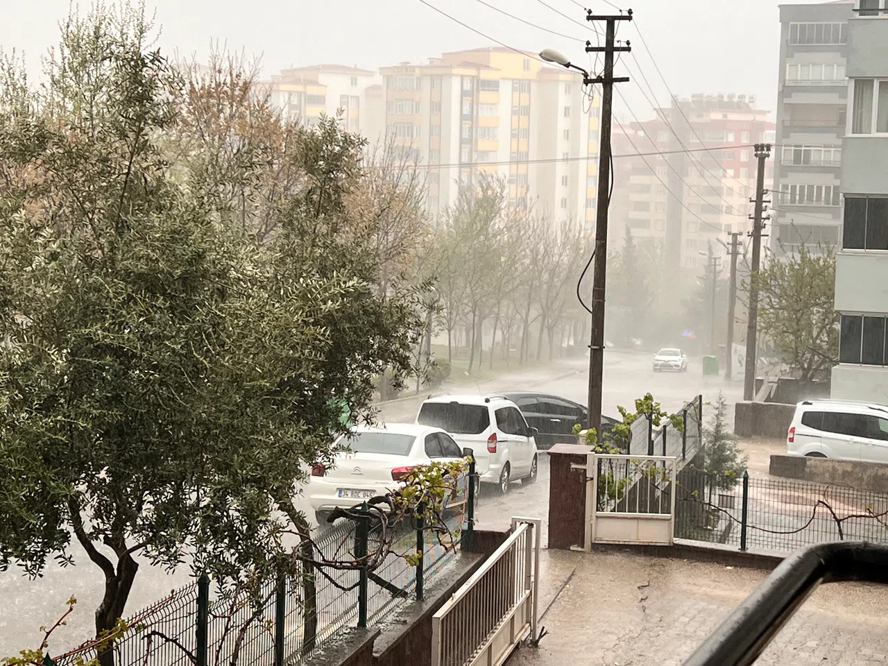 Şiddetli Yağış Yaşamı Olumsuz Etkiledi