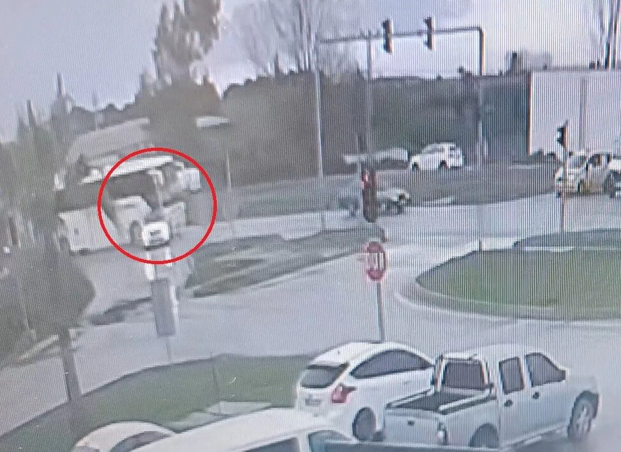 Kırmızı Işıkta Feci Kaza