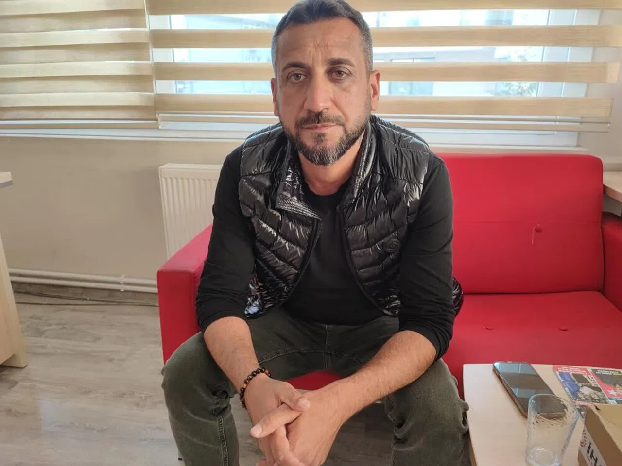 İcraya verdiği eski sevgilisinin ailesi tarafından öldüresiye darp edildi