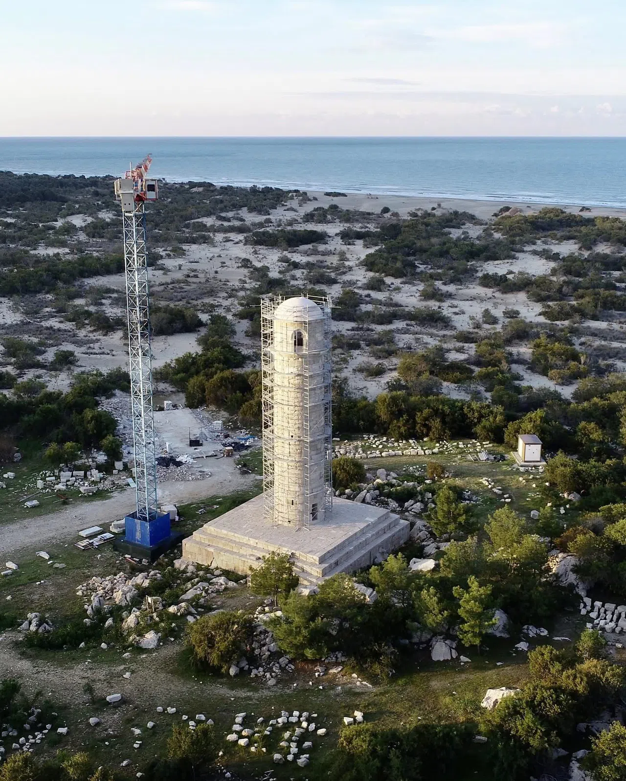 2 Bin Yıllık Patara Deniz Feneri Yeniden Ayağa Kaldırıldı