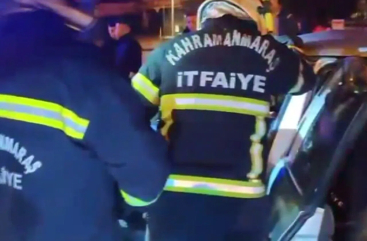 İki Otomobil Kavşakta Çarpıştı: 2 Yaralı