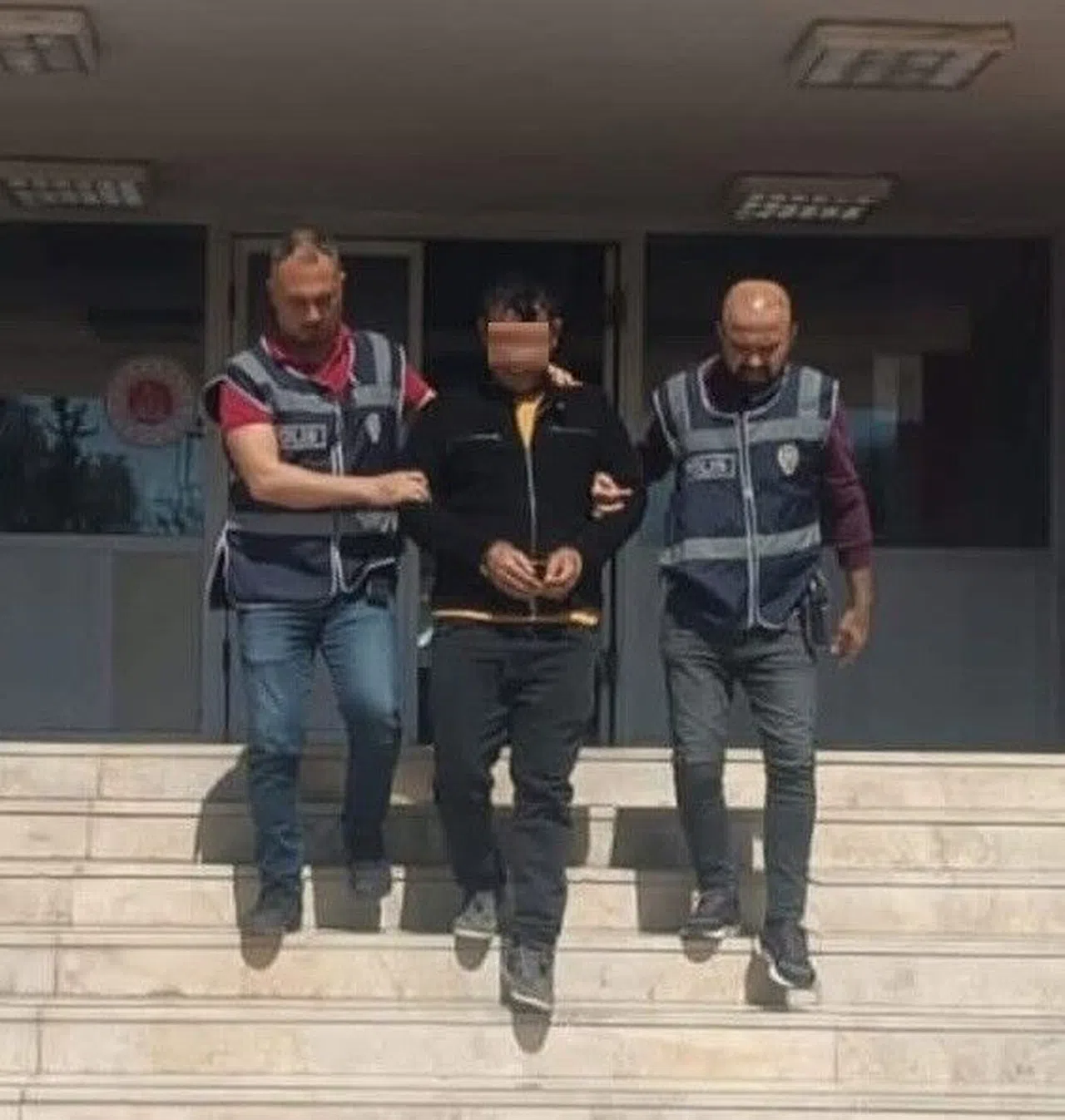 Terör örgütüne üye olma suçundan aranan şahıs yakalandı