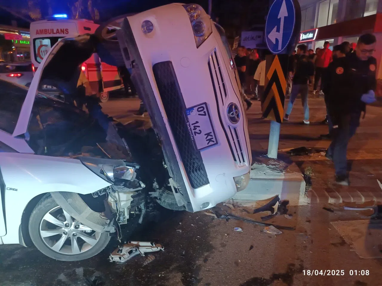 2 Araç Kaza Yaptı Yaralanan Olmadı