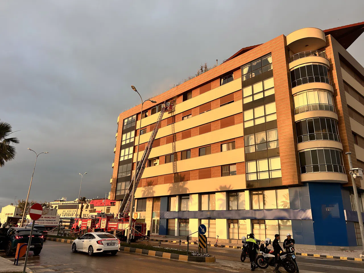 5 Katlı Binada Yangın