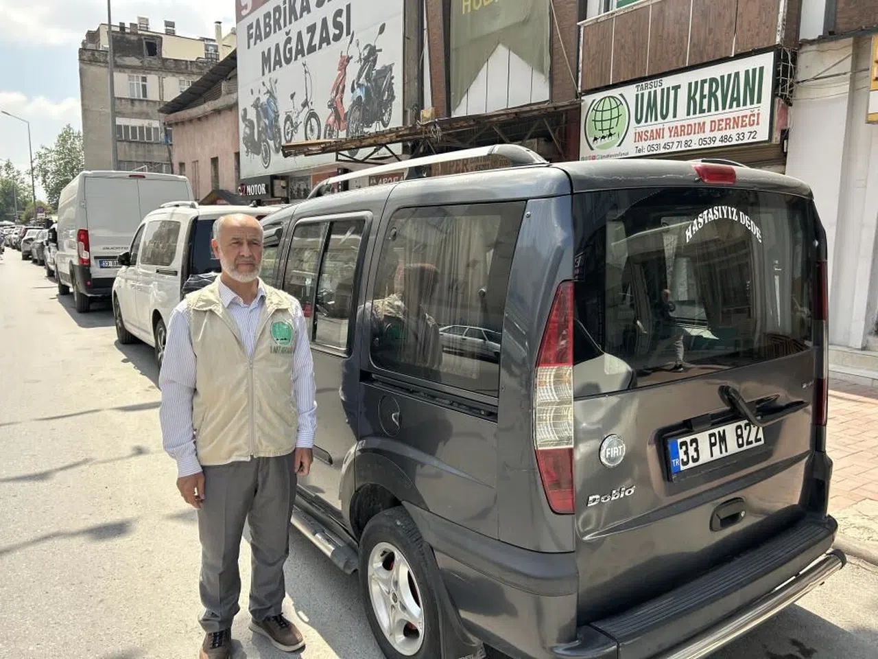 Hayırsever aracını Gazze'ye destek için bağışladı