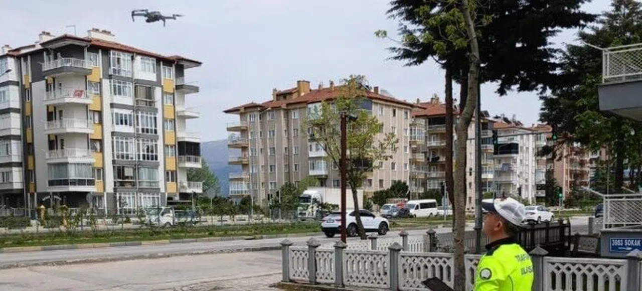Dron Destekli Trafik Denetiminde Kurallara Uymayan 7 Araca Ceza