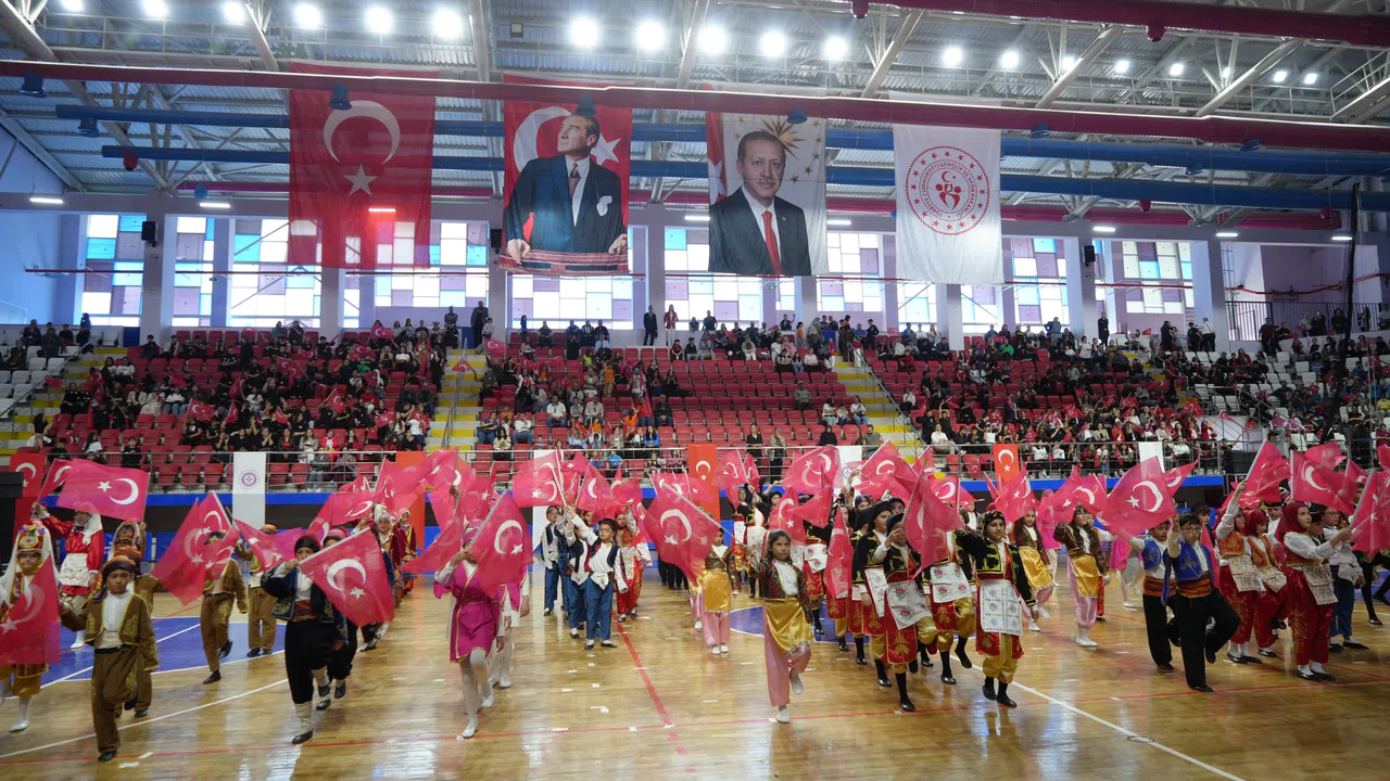 Ulusal Egemenlik ve Çocuk Bayramı Coşkuyla Kutlandı