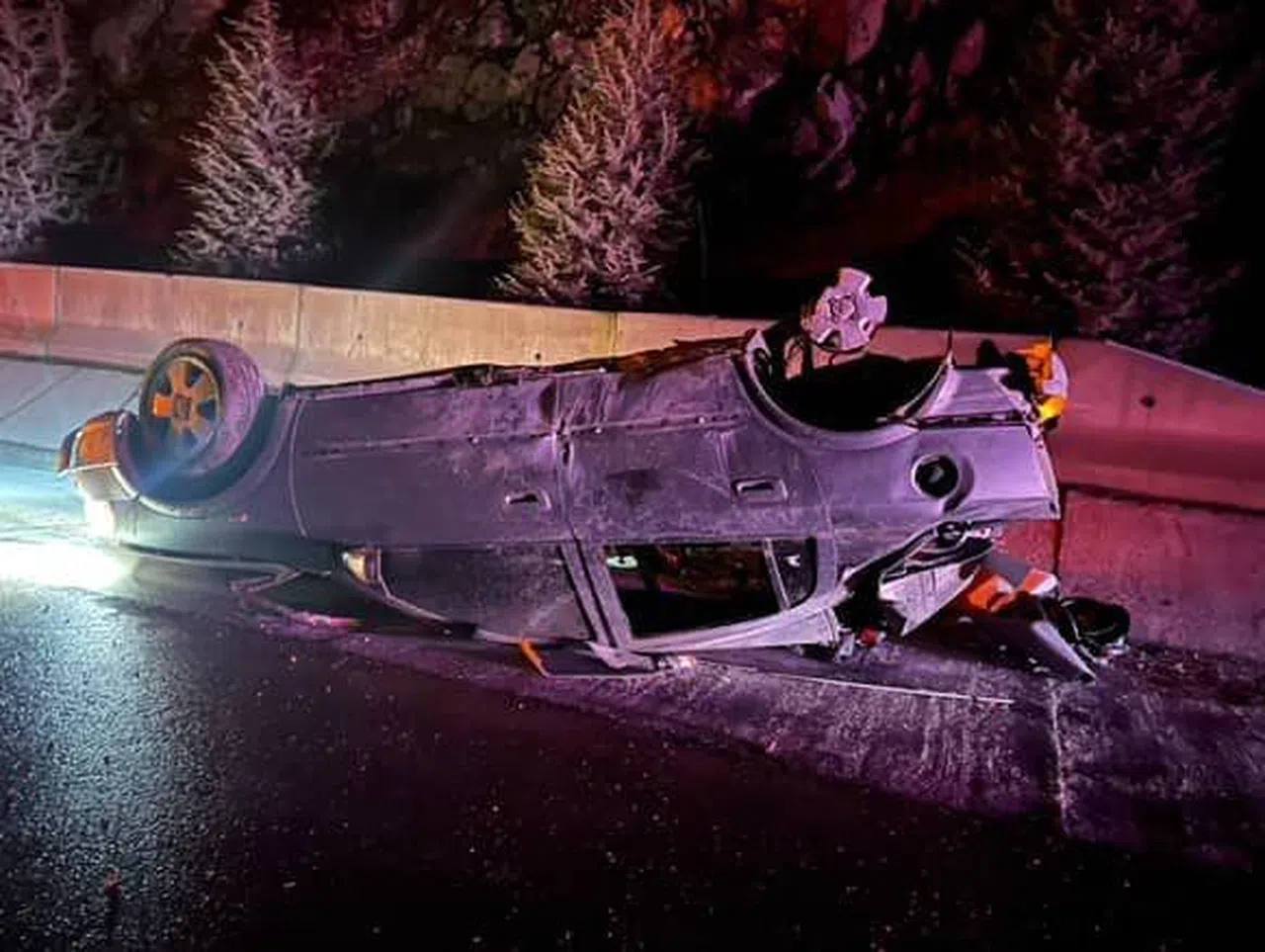 Kontrolden çıkan araç takla attı: 3 yaralı