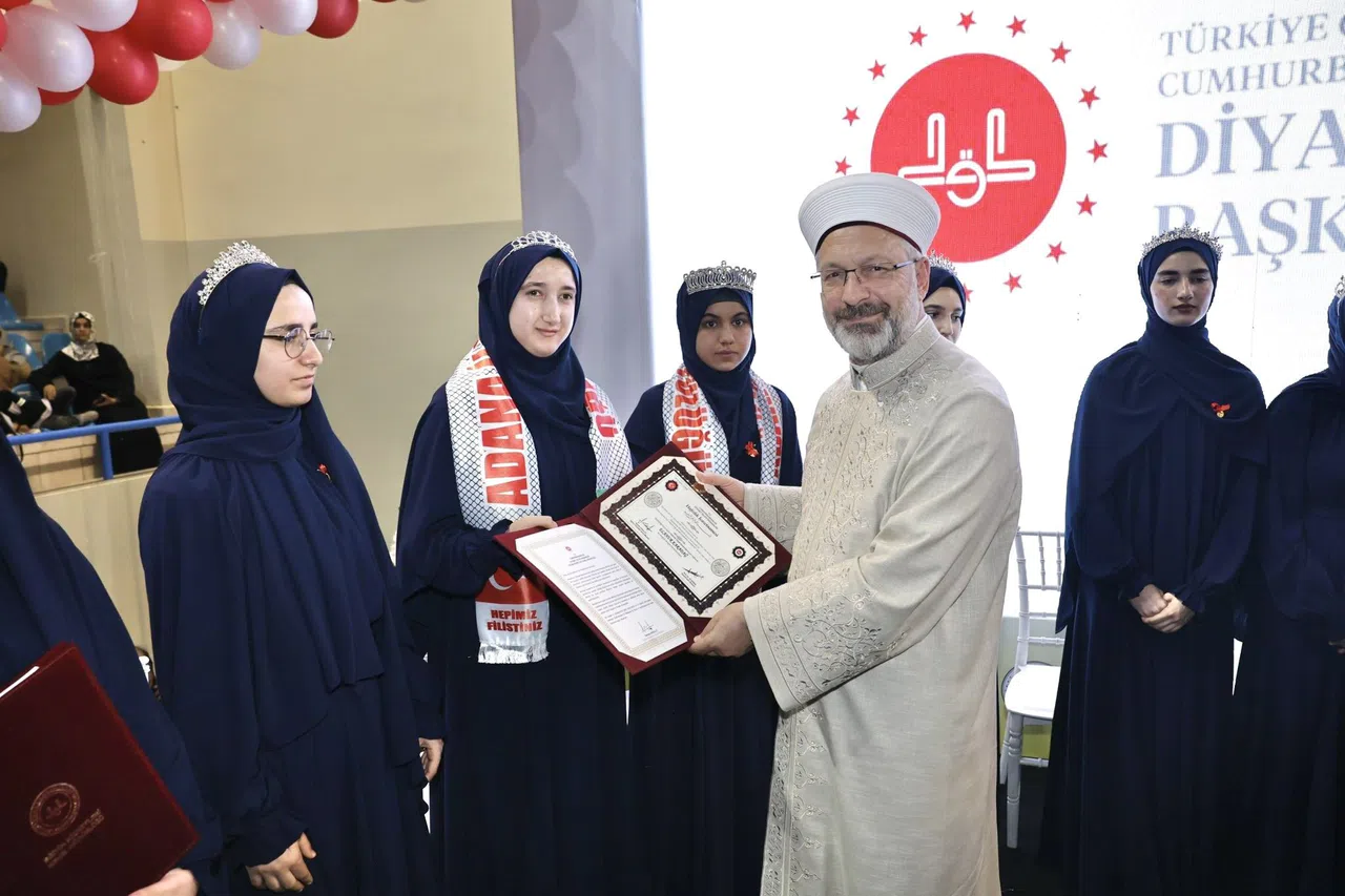 Diyanet İşleri Başkanı Erbaş'ın Katılımıyla 475 Gence İcazet Belgesi Verildi