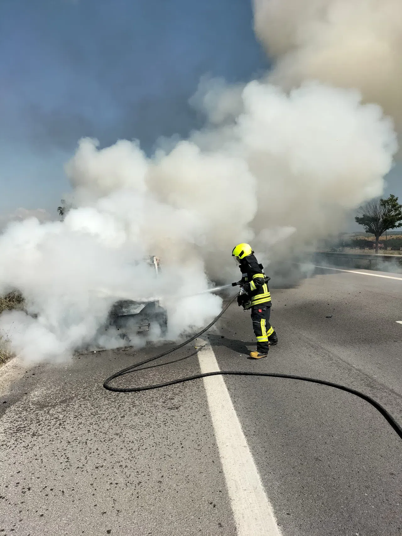 Seyir Halindeki Otomobil Alev Alev Aldı