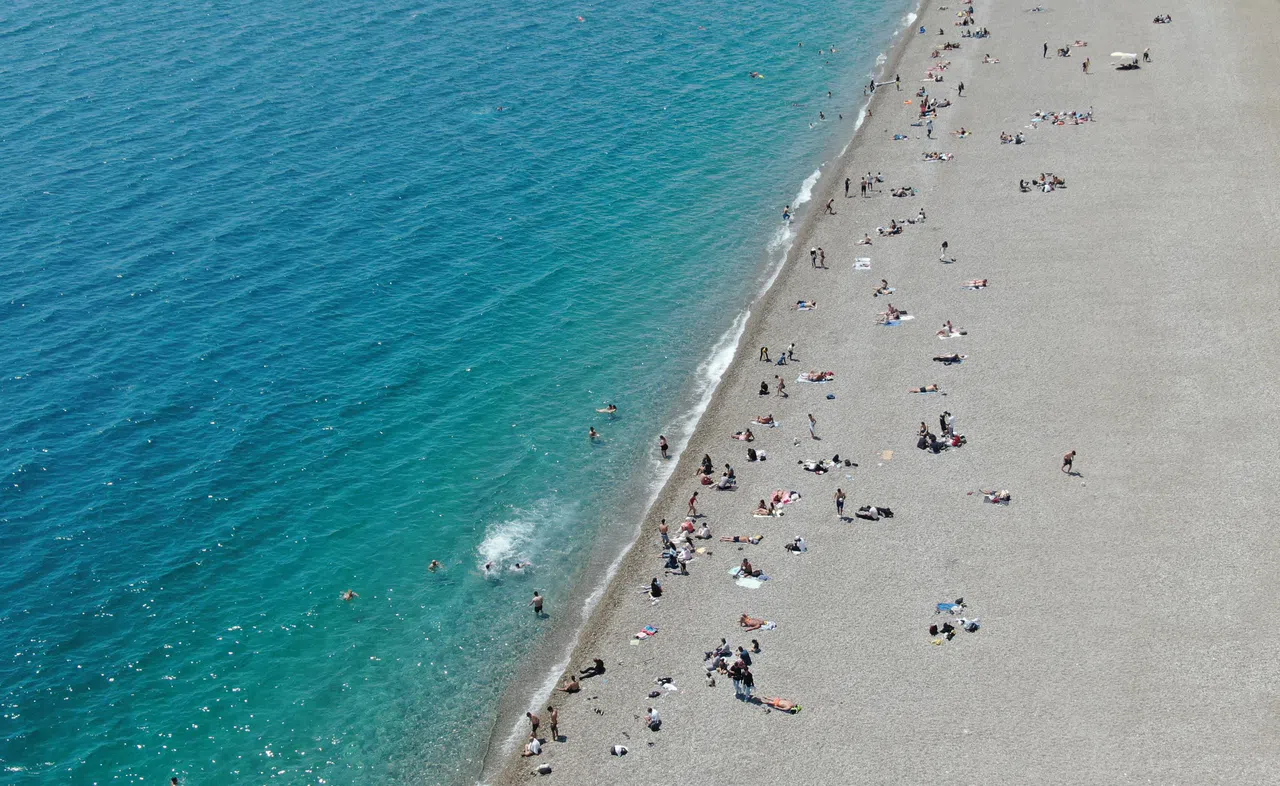 Vatandaşlar Hafta Sonu Sahile Akın Etti