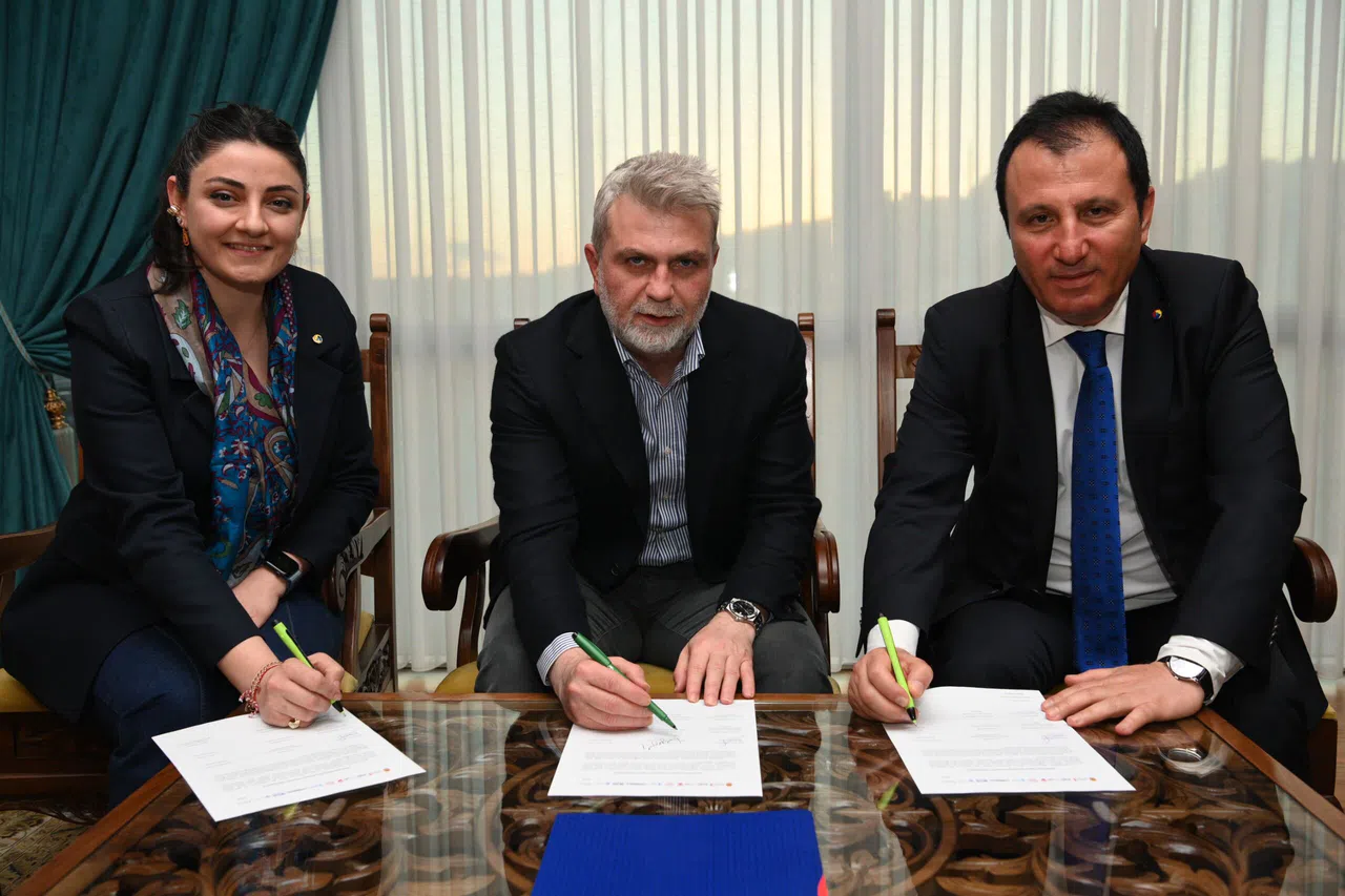 Sanayide Kadın Eli Projesi İçin İlk İmzalar Atıldı