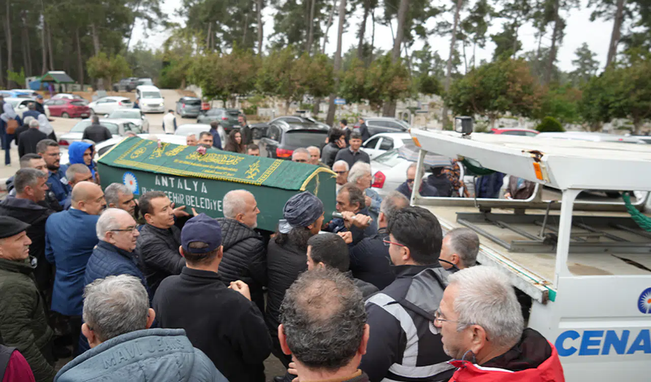 Basının Gülen Yüzü Kalp Krizine Yenik Düştü
