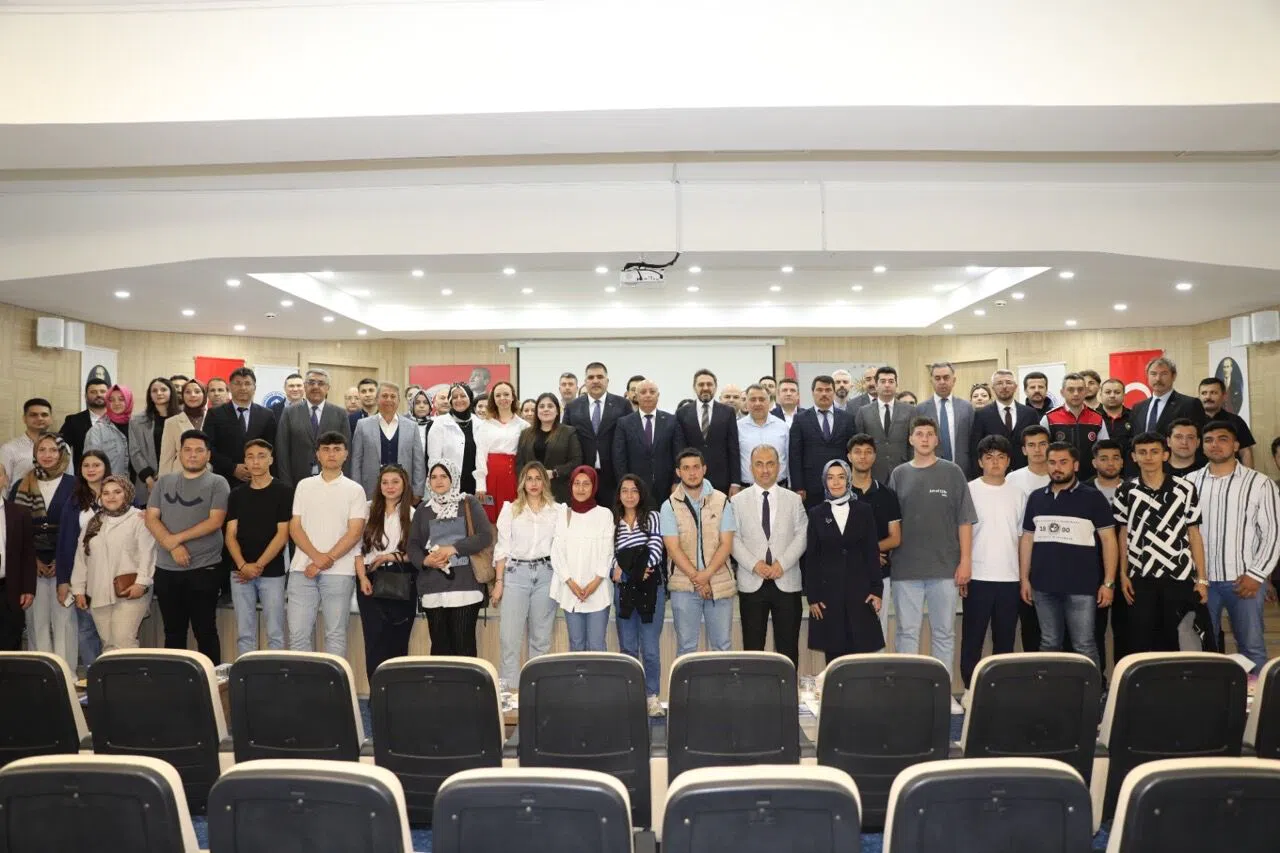 KİÜ Rektörü Bakan: "Paydaşsız Başarı Mümkün Değil!"