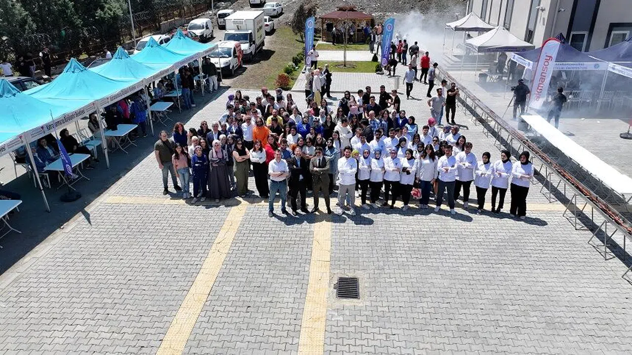 KİÜ'de 46 Metrelik Mangalda İrişkit Şöleni!