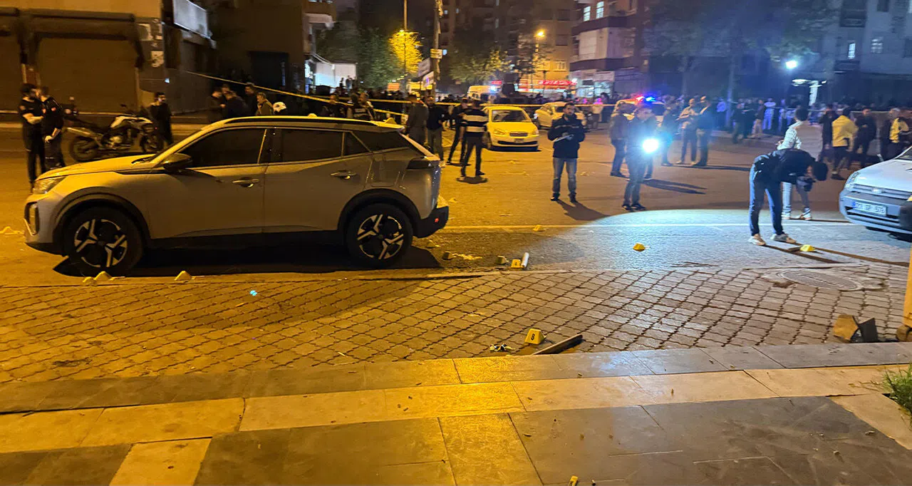 Silahlı Kavga: 1’i Polis 13 Yaralı