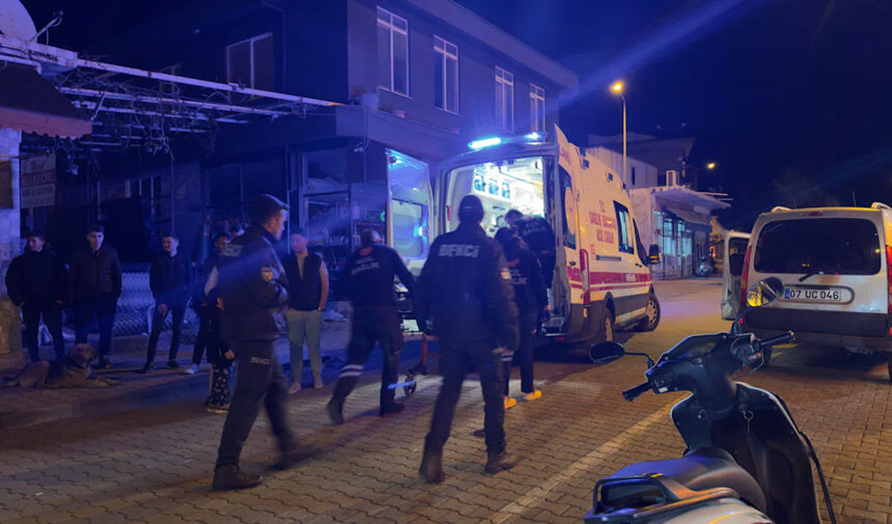 Alkol Komasına Giren Vatandaşı Sokak Köpeği Yalnız Bırakmadı