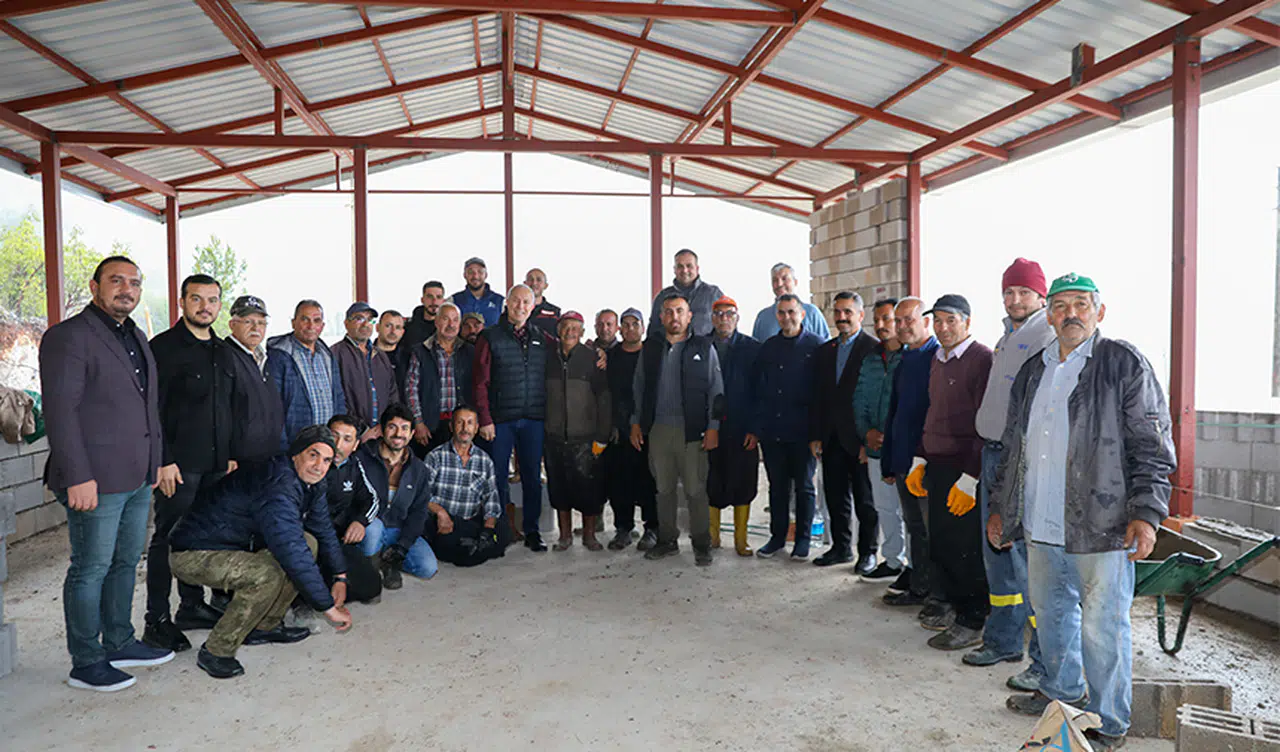 İmece Usulüyle Çok Amaçlı Spor Salonu Yapılıyor