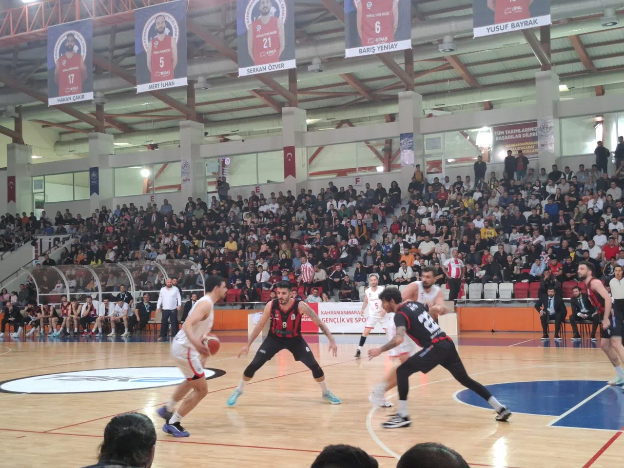 Demirci: İnşallah Sezon Bittiğinde Kupa Kaldıracağız