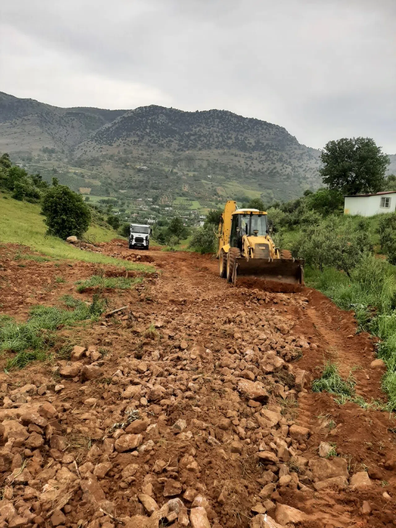 Onikişubat’ın kırsal mahallelerinde ulaşım konforu artıyor
