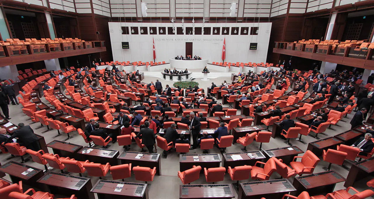 AK Parti’den Meclis’e 35 Maddelik Yeni Kanun Teklifi