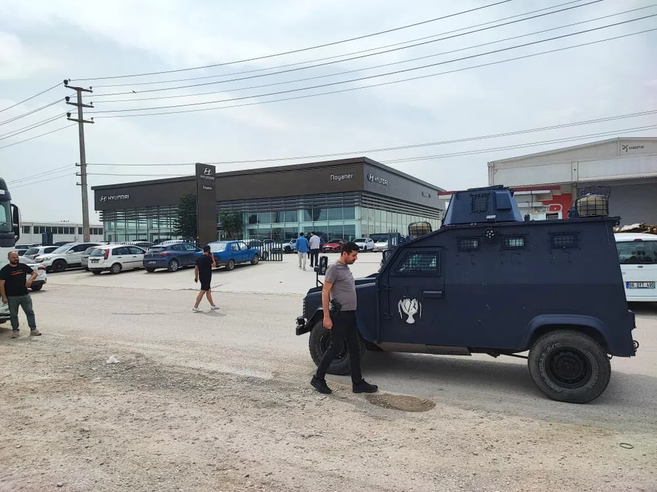 Plaza'da 20 vatandaş dolandırıldı, müşteri temsilcisi intihar etti