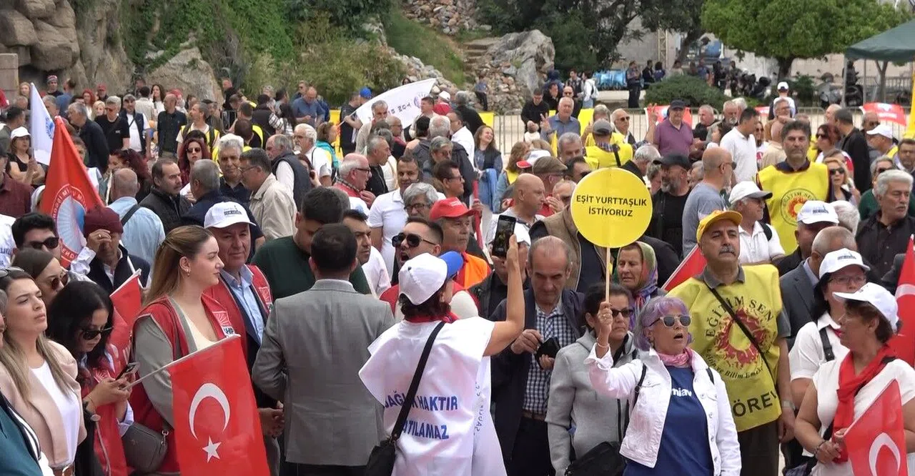 1 Mayıs Coşkuyla Kutlandı